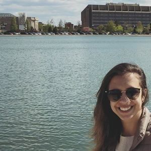 Meet your Posher, Fernanda